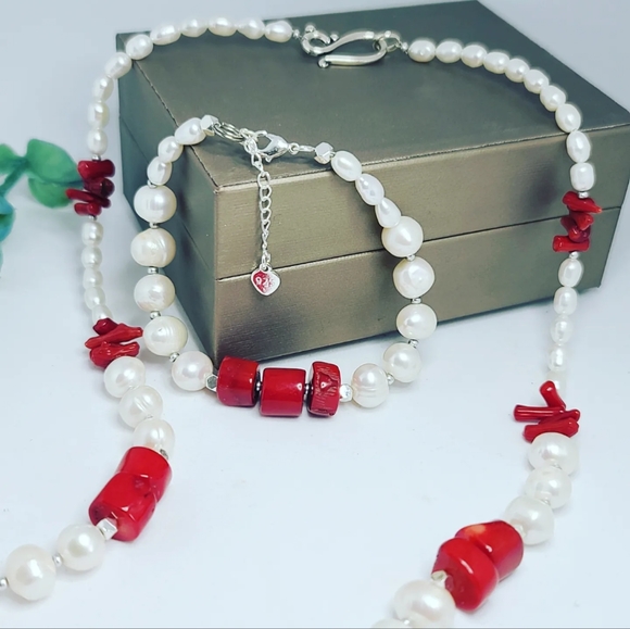 Natural coral, Freshwater Pearl set - Picture 2 of 4